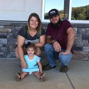 Meet your Posher, Emilee